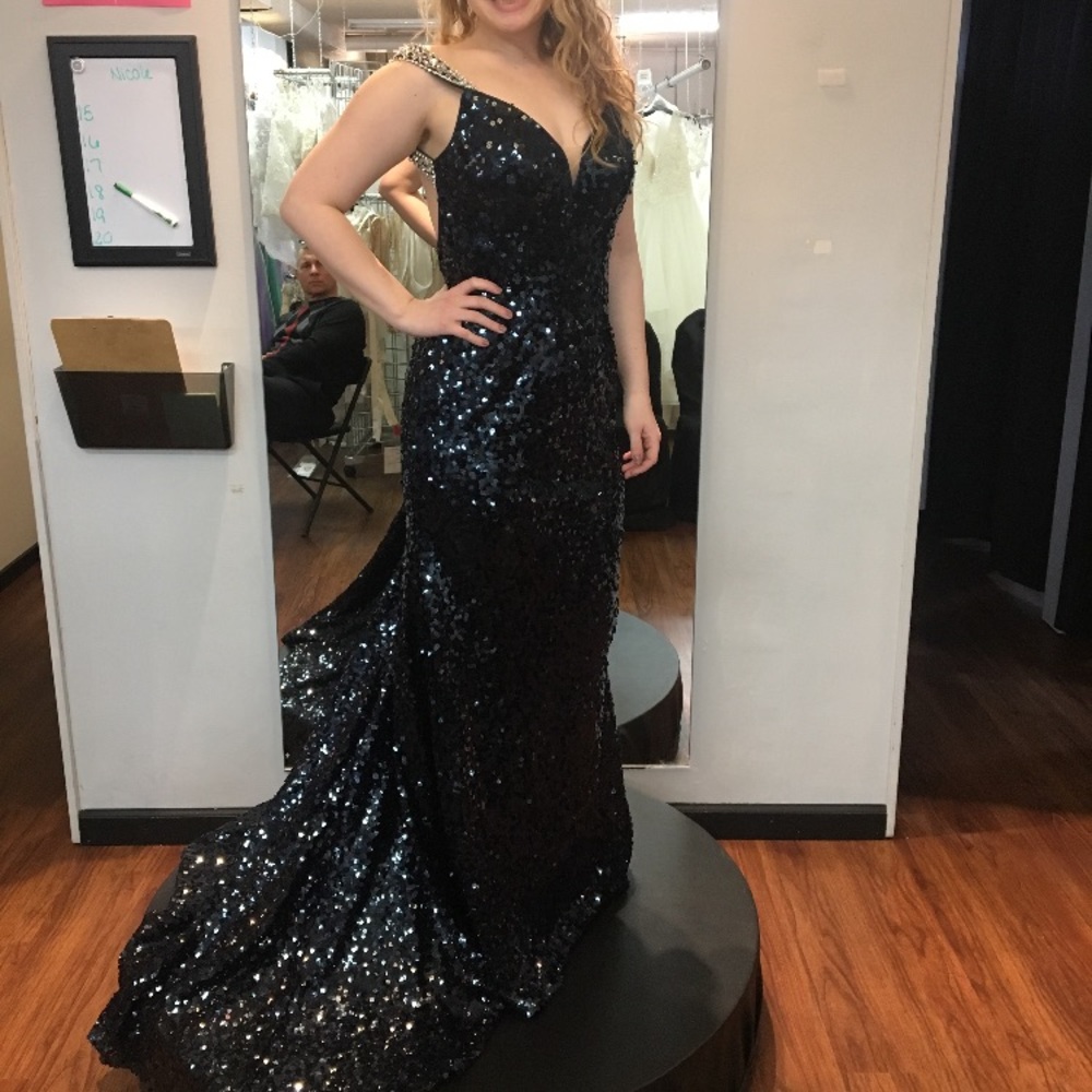 Navy prom dress!!